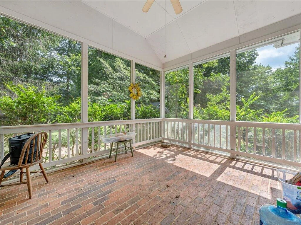 235 Leatherwood CIR - Photo 21