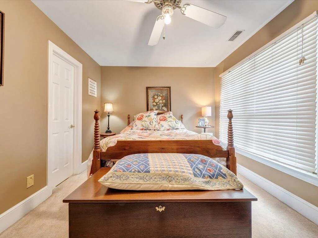 235 Leatherwood CIR - Photo 27