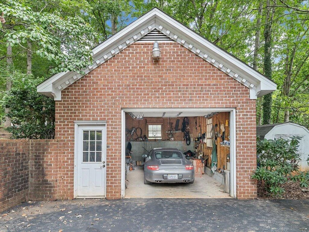 235 Leatherwood CIR - Photo 45