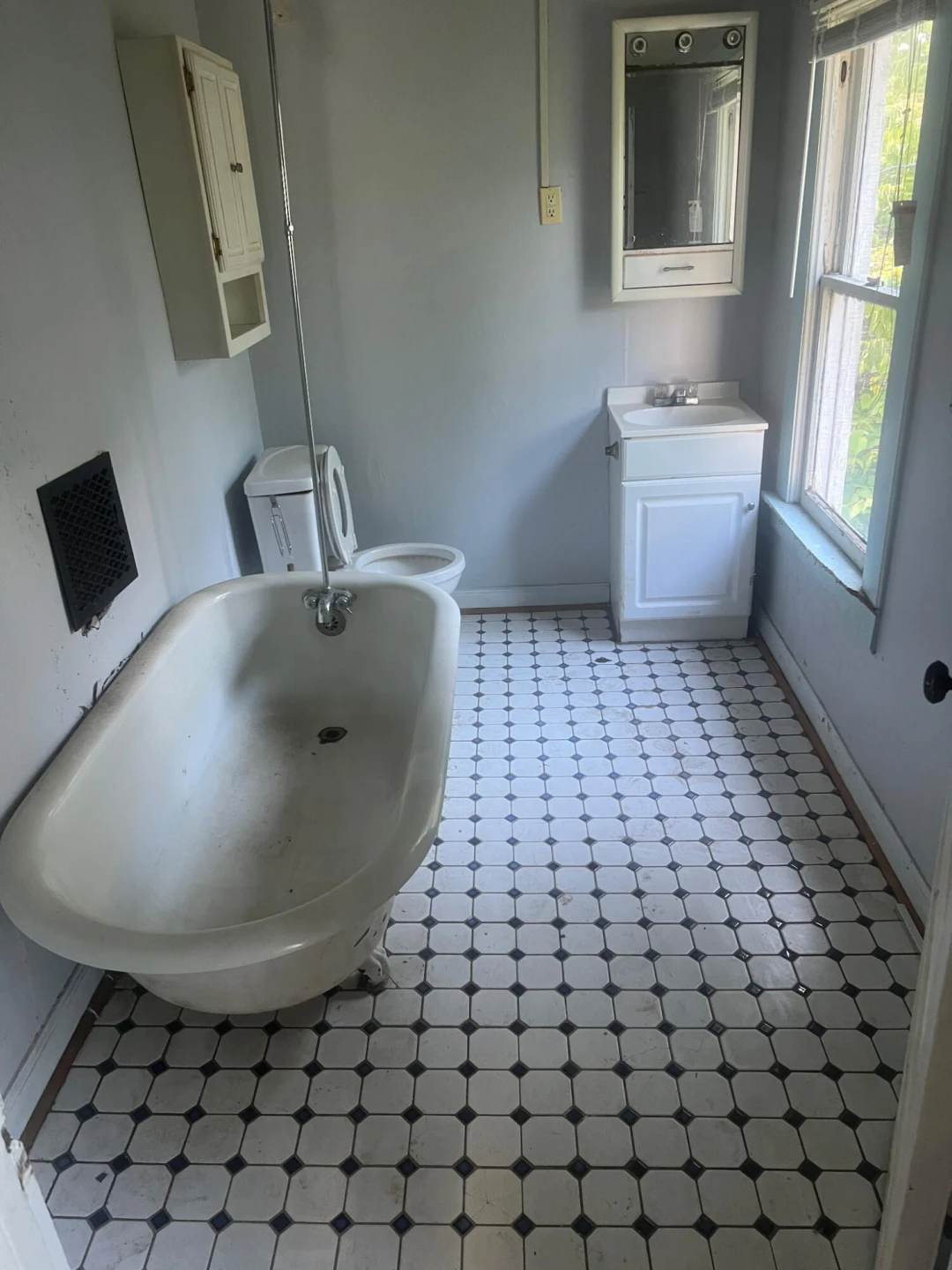 1205 Campbell AVE SW - Photo 5