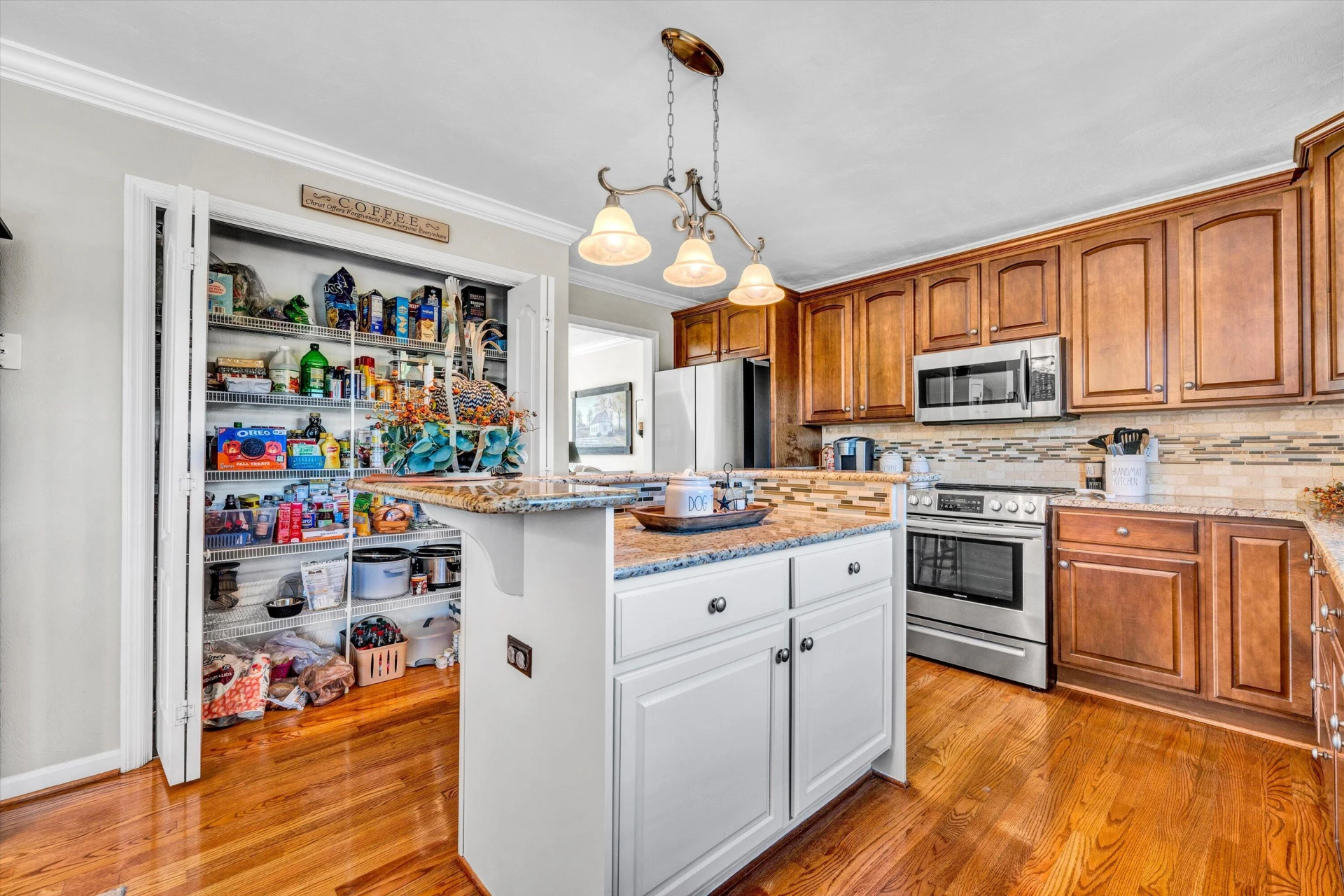 2836 Matthew DR - Photo 15