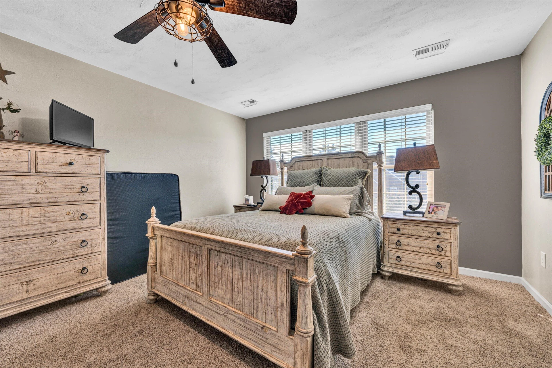2836 Matthew DR - Photo 26