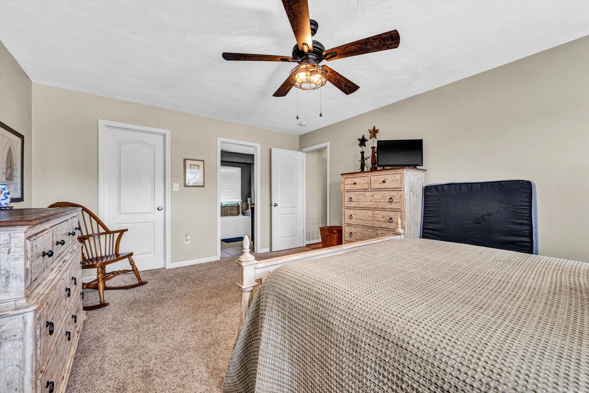 2836 Matthew DR - Photo 27