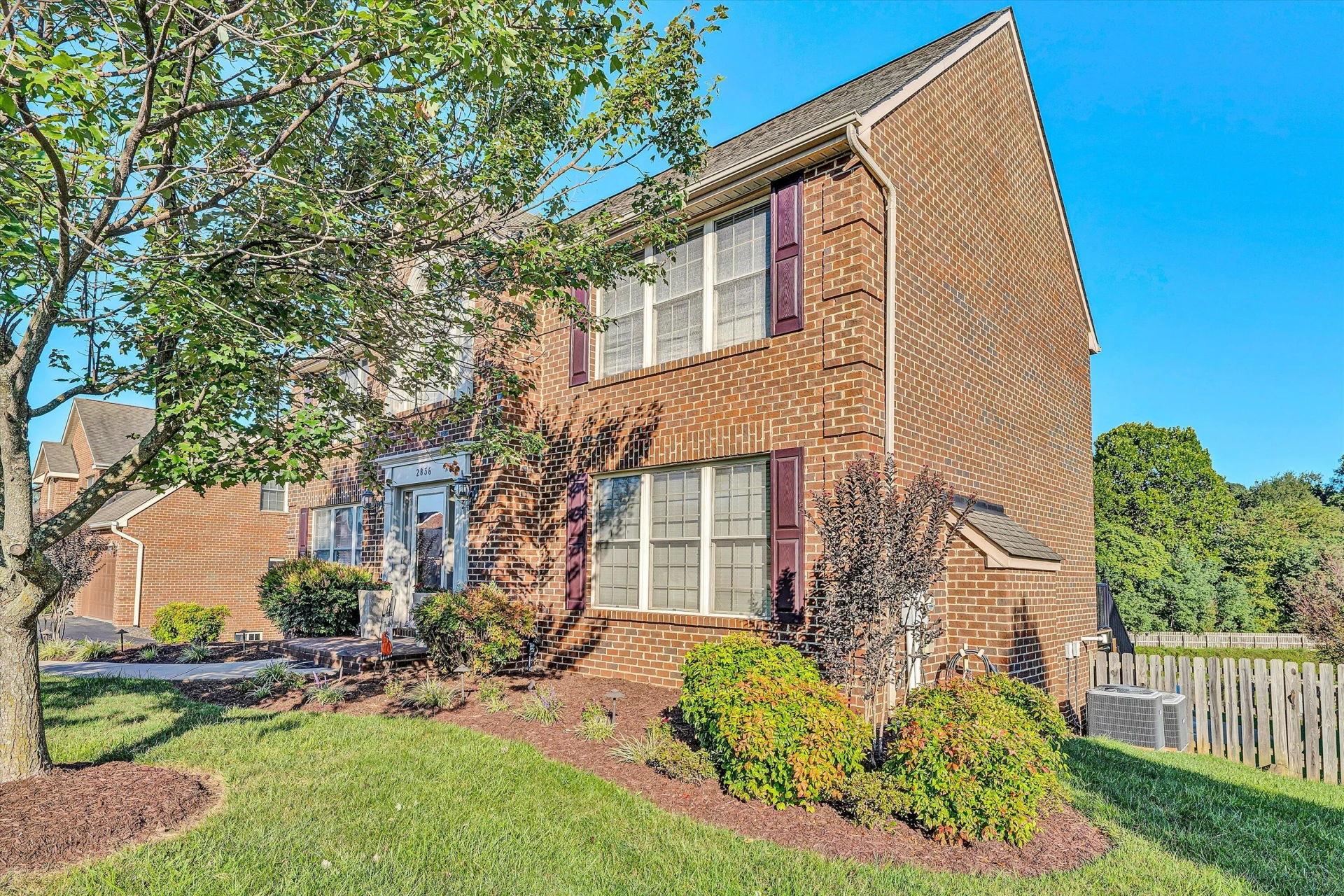 2836 Matthew DR - Photo 3