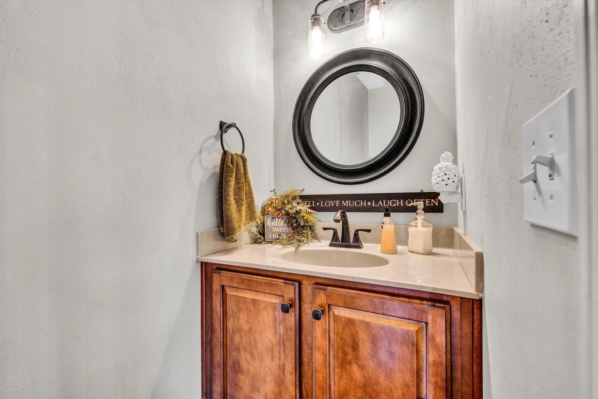 2836 Matthew DR - Photo 9