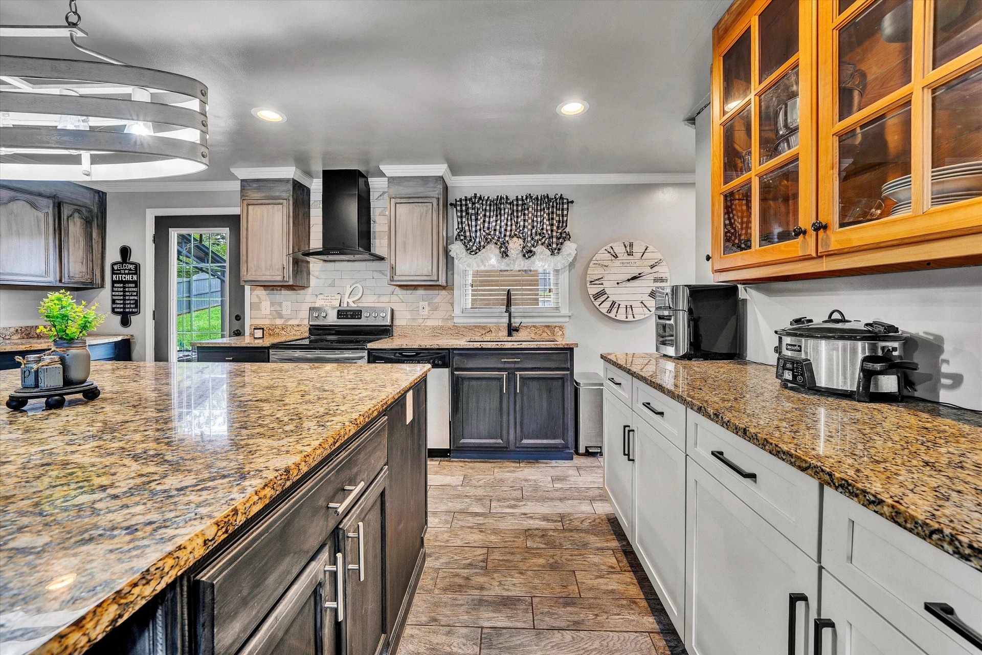 635 Ridgecrest DR - Photo 10