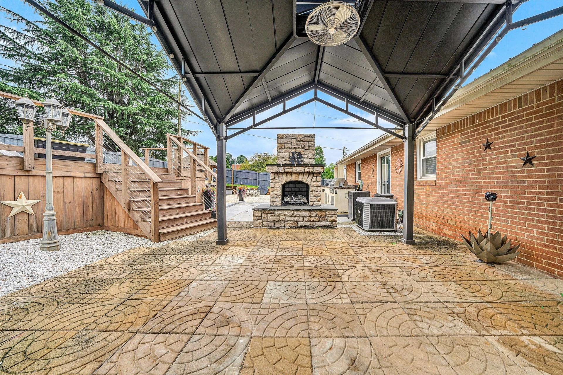 635 Ridgecrest DR - Photo 30