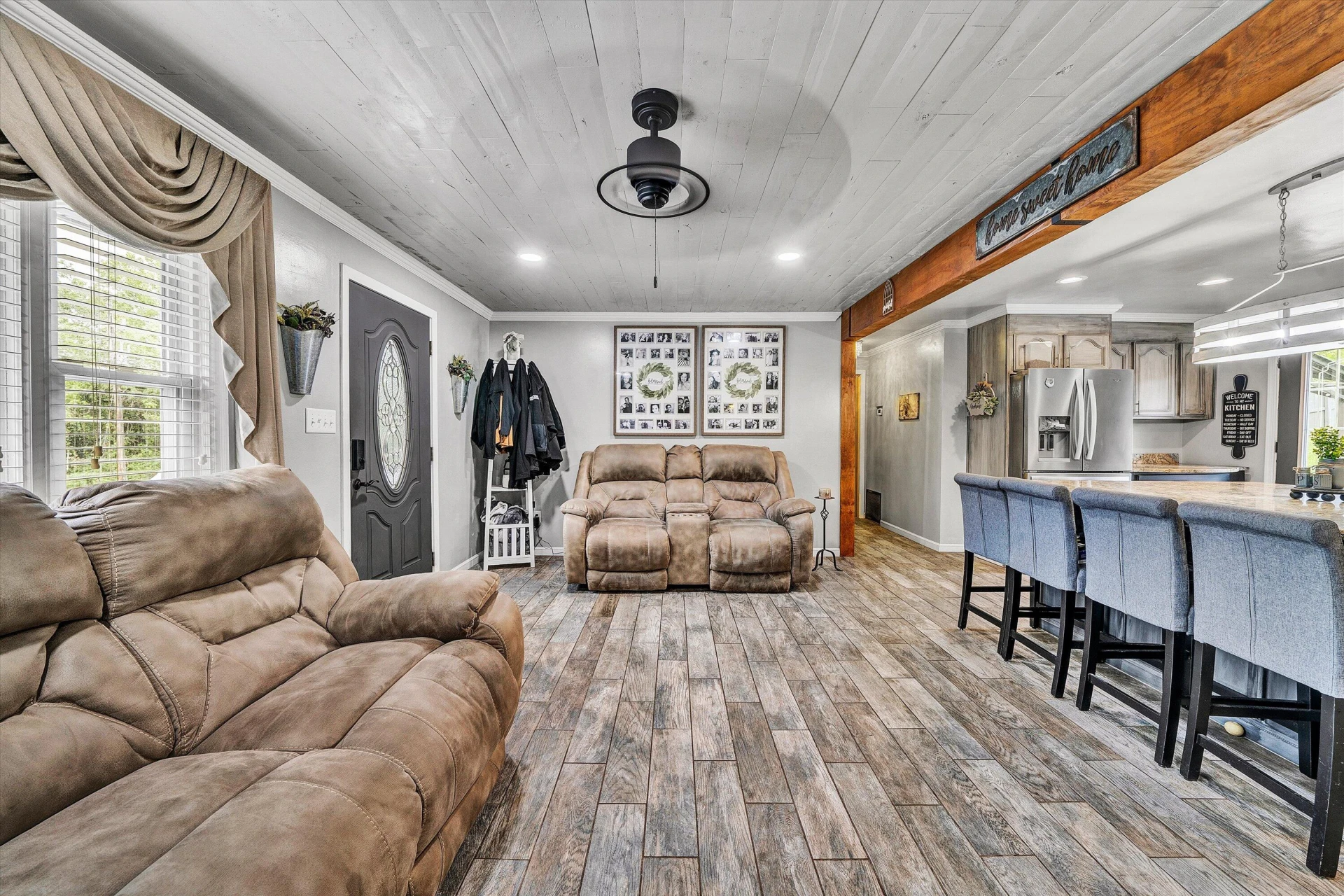 635 Ridgecrest DR - Photo 4