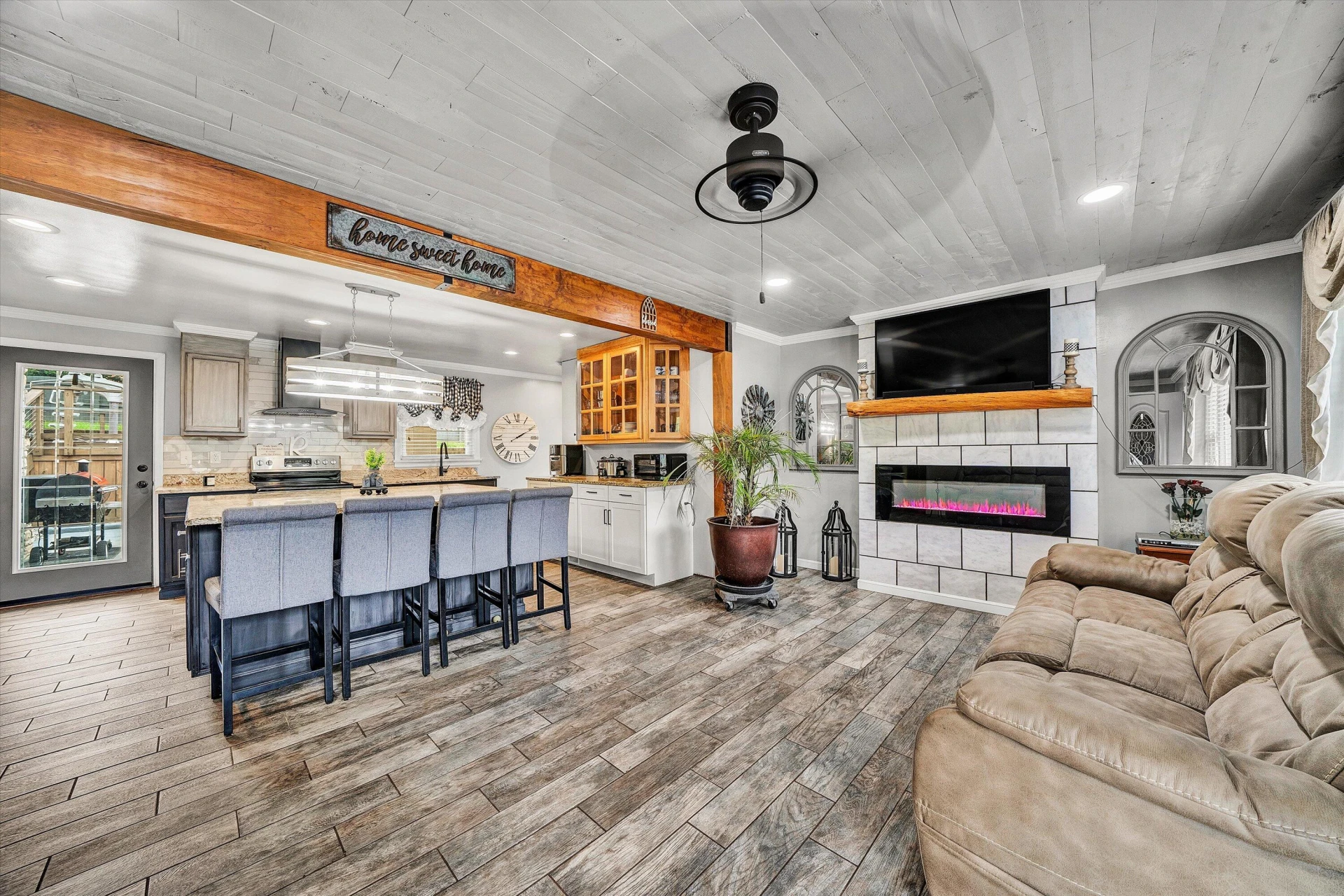 635 Ridgecrest DR - Photo 5