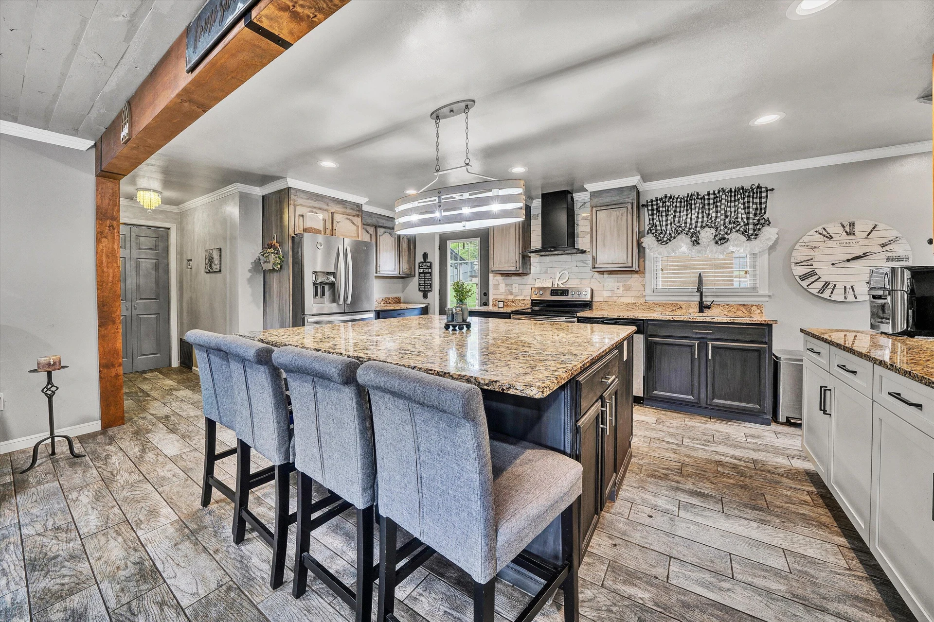 635 Ridgecrest DR - Photo 9