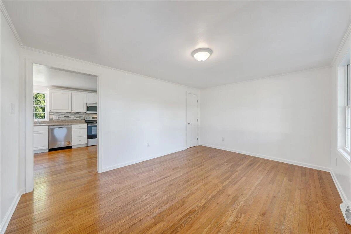 7544 Virginia Byway - Photo 9
