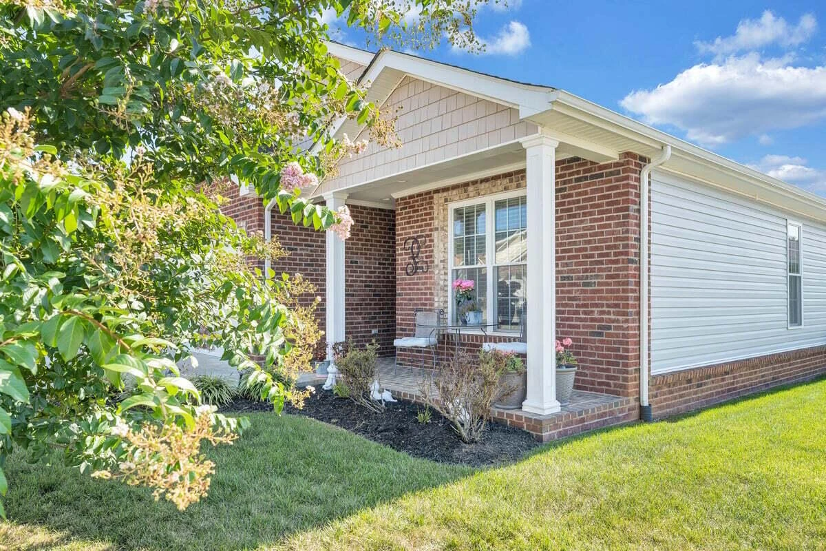 1010 Big Ben DR - Photo 2