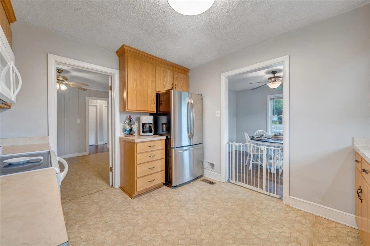 1141 Vivian AVE - Photo 19