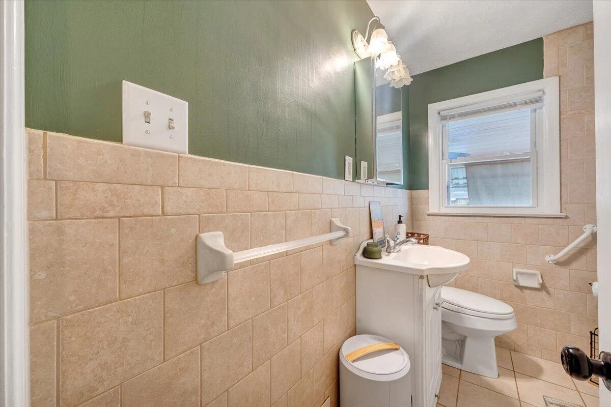 1141 Vivian AVE - Photo 21