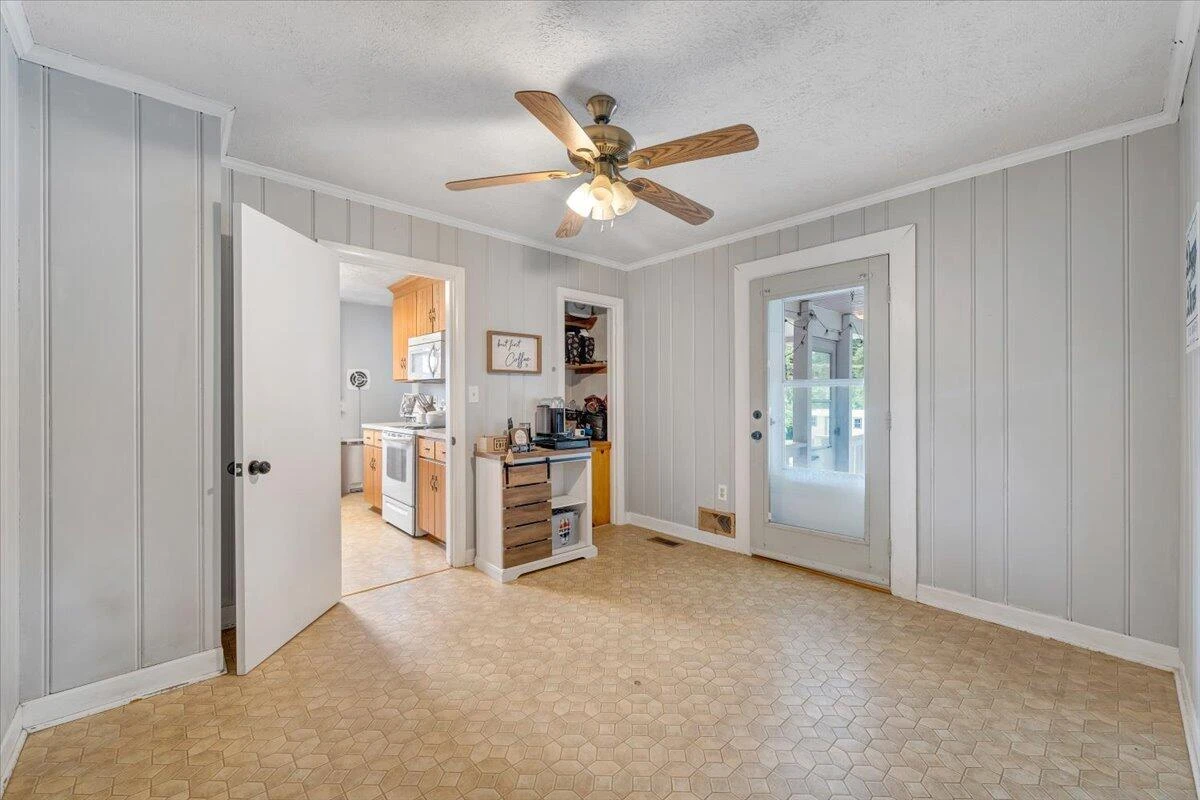 1141 Vivian AVE - Photo 27