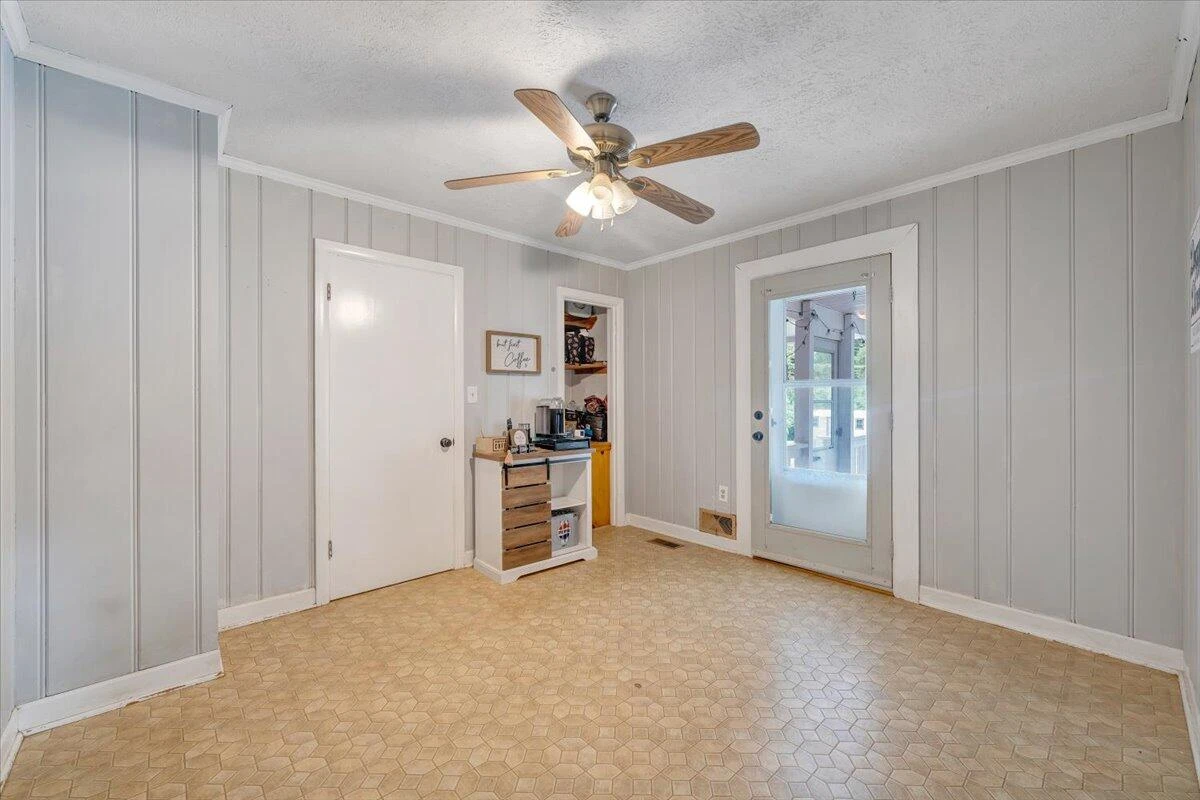 1141 Vivian AVE - Photo 28