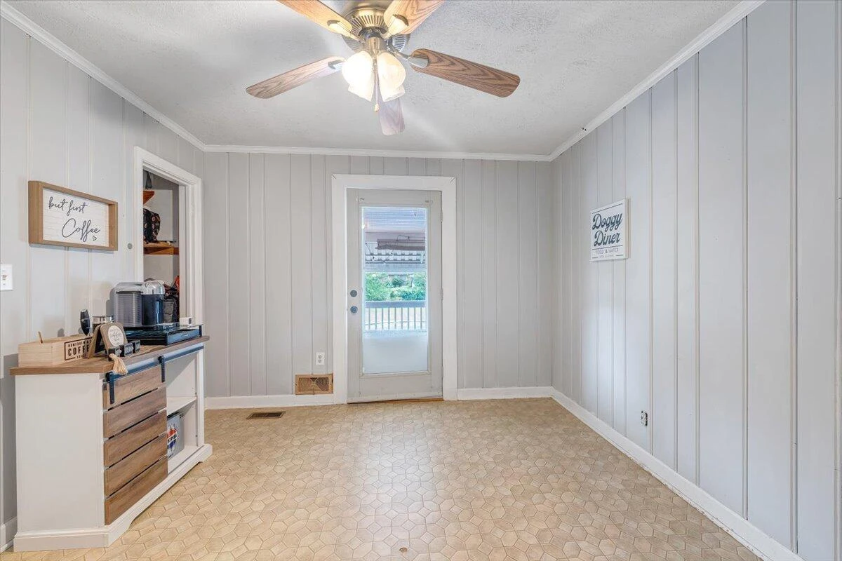 1141 Vivian AVE - Photo 29