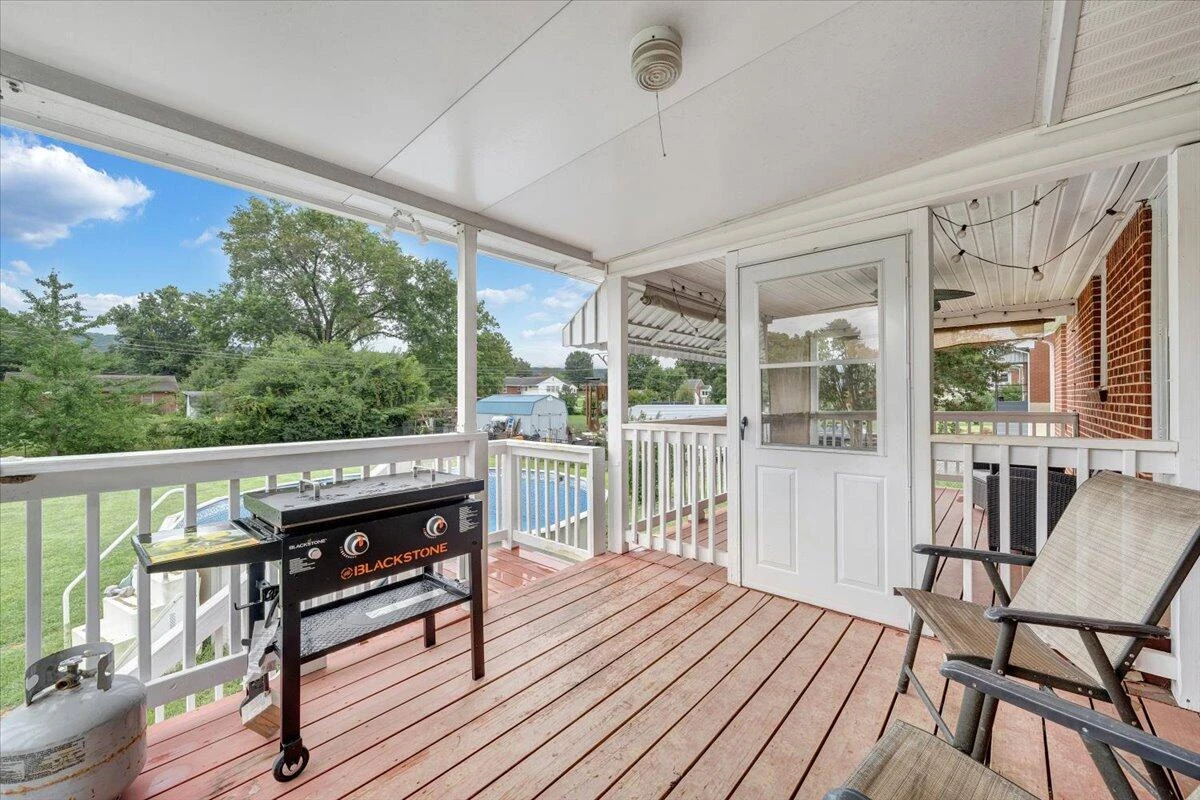 1141 Vivian AVE - Photo 32