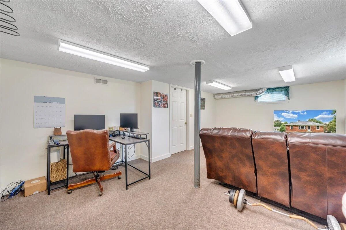 1141 Vivian AVE - Photo 38