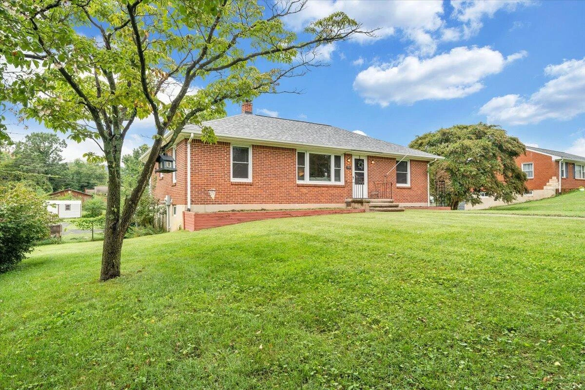 1141 Vivian AVE - Photo 46