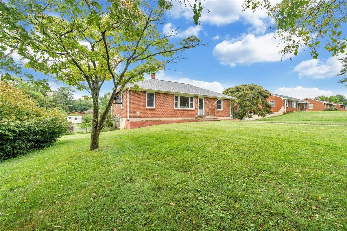 1141 Vivian AVE - Photo 47