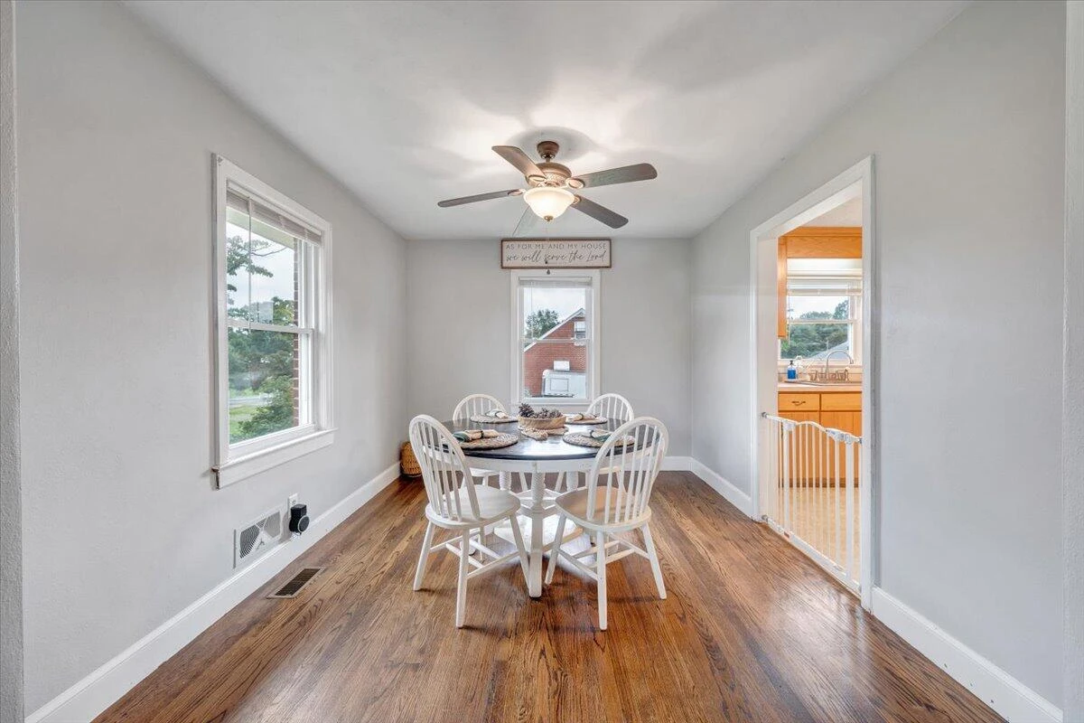 1141 Vivian AVE - Photo 10