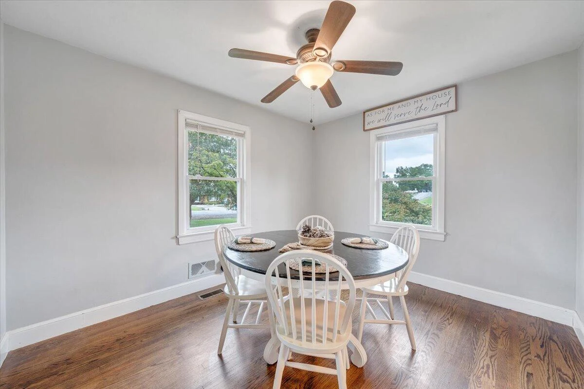 1141 Vivian AVE - Photo 11