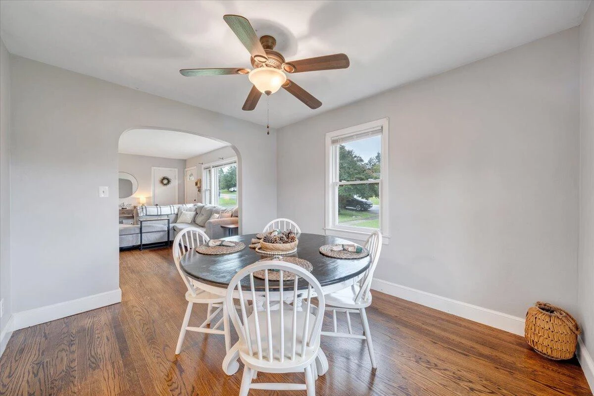 1141 Vivian AVE - Photo 12