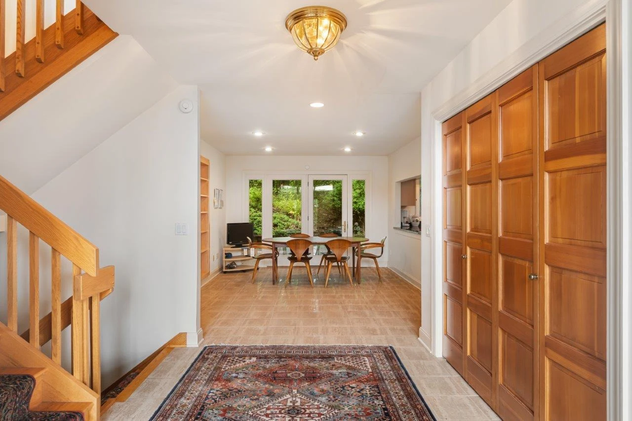 1505 Highland CIR - Photo 12
