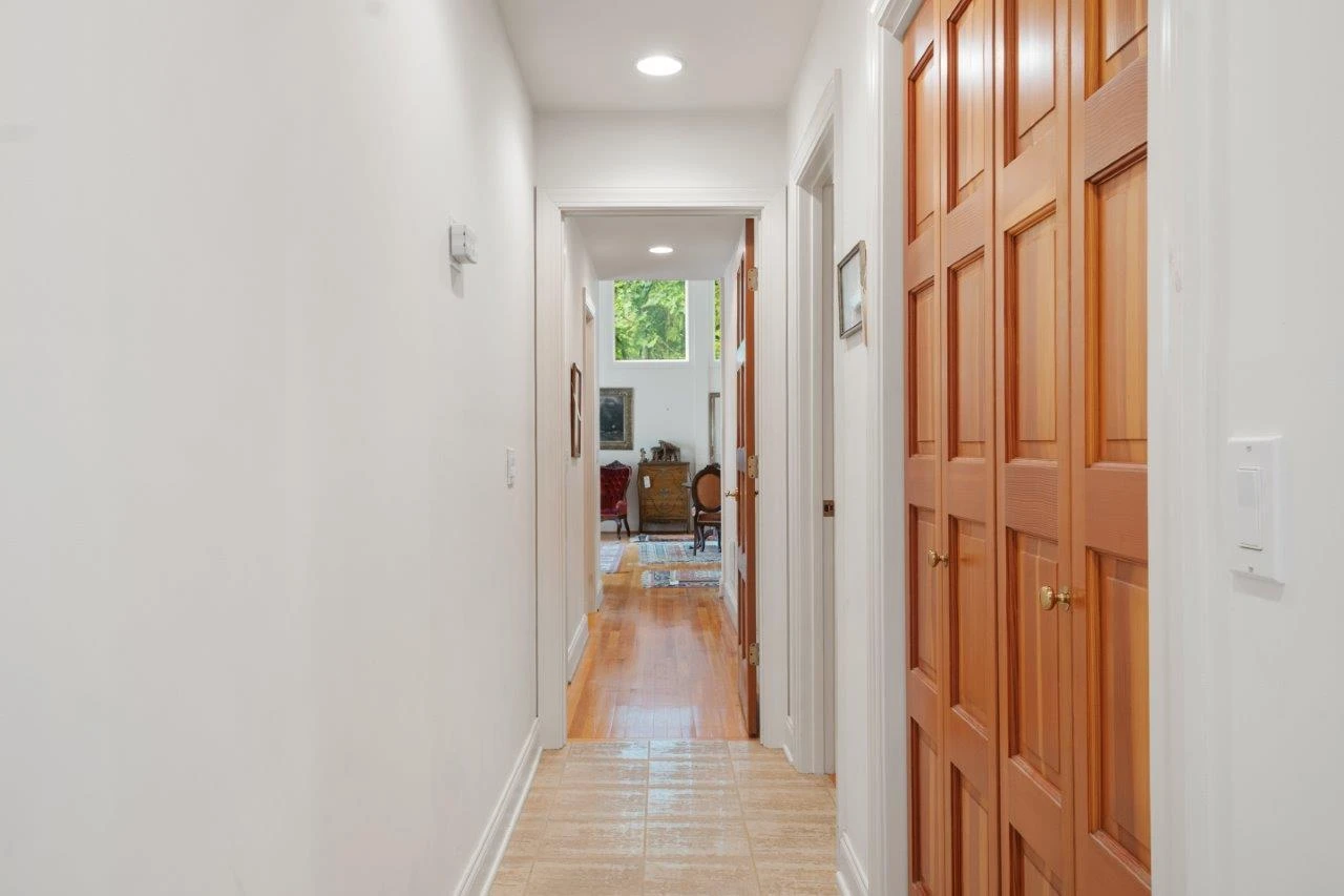1505 Highland CIR - Photo 21