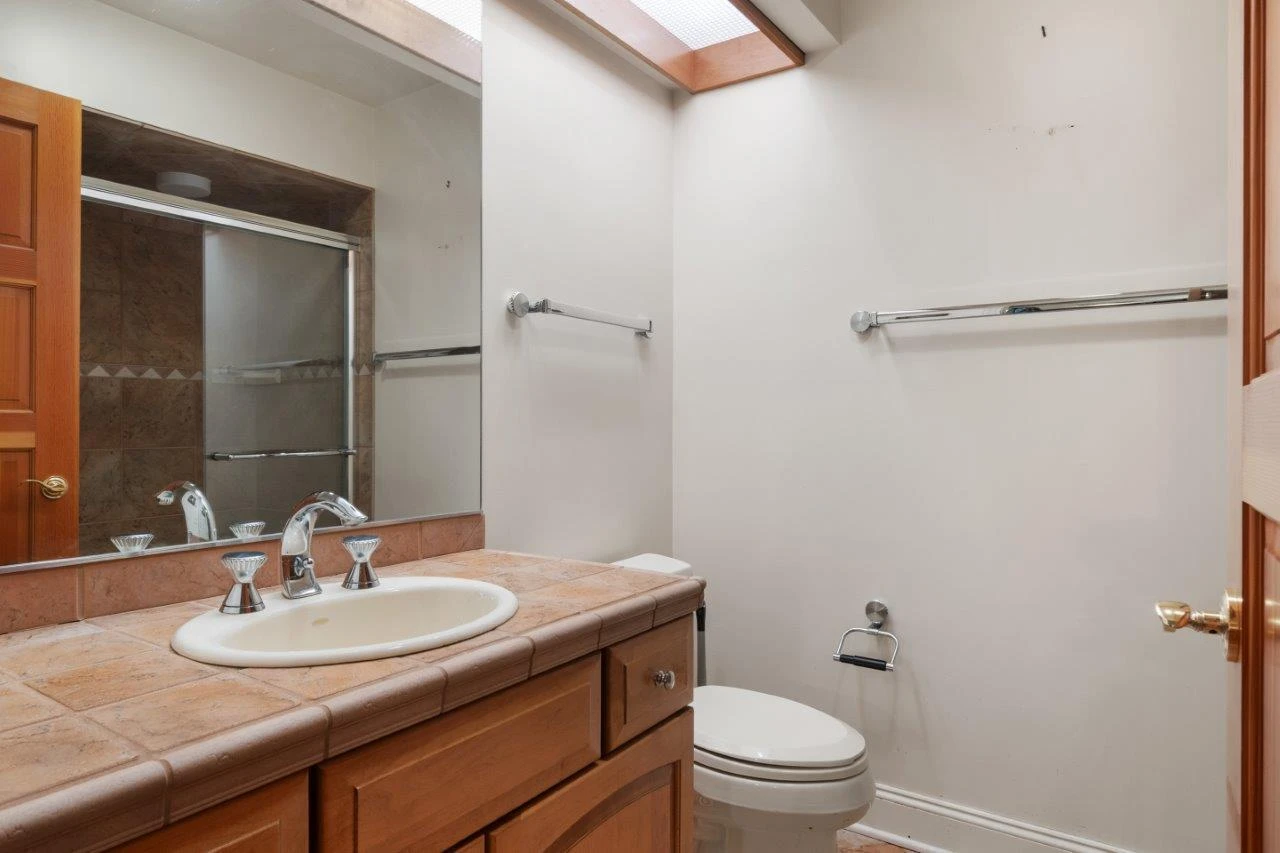 1505 Highland CIR - Photo 24