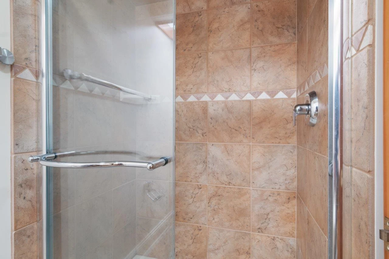 1505 Highland CIR - Photo 25