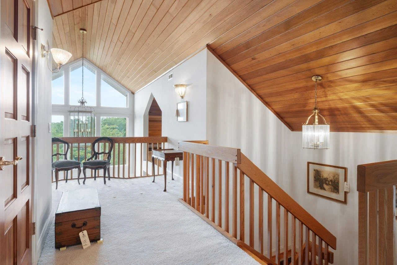 1505 Highland CIR - Photo 32