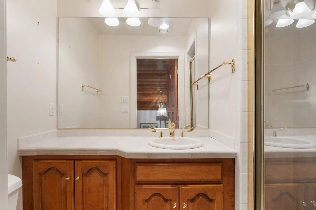 1505 Highland CIR - Photo 35