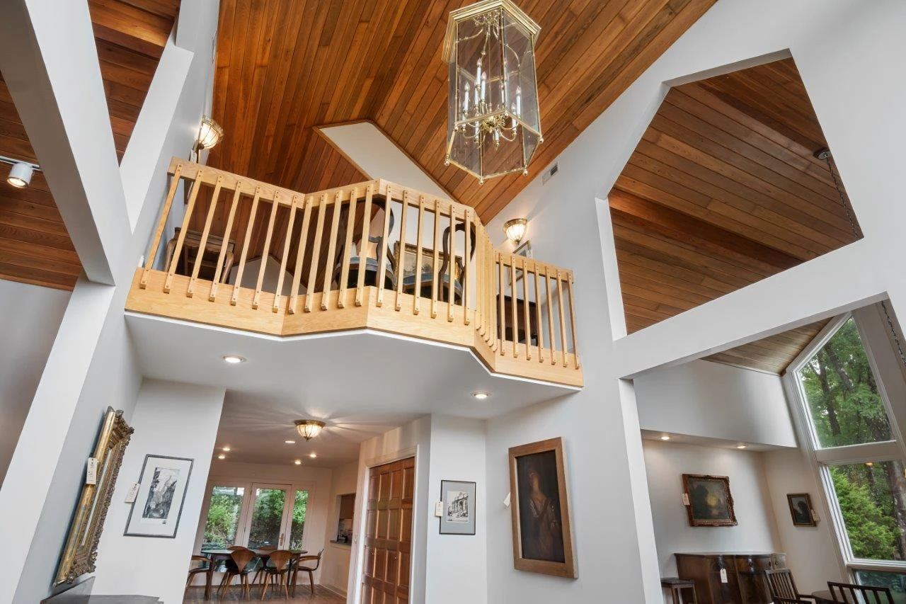 1505 Highland CIR - Photo 4