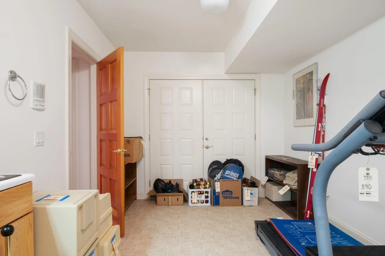 1505 Highland CIR - Photo 48