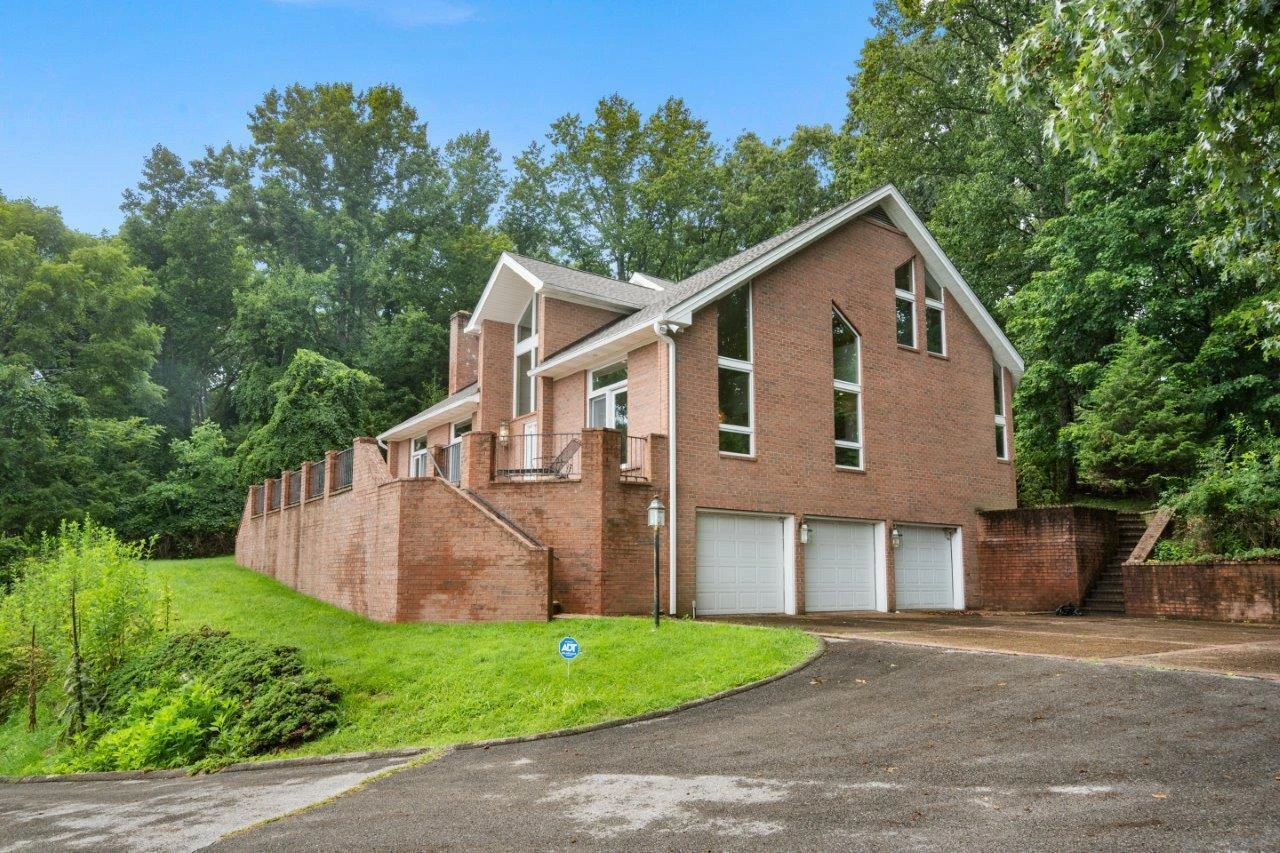 1505 Highland CIR - Photo 60