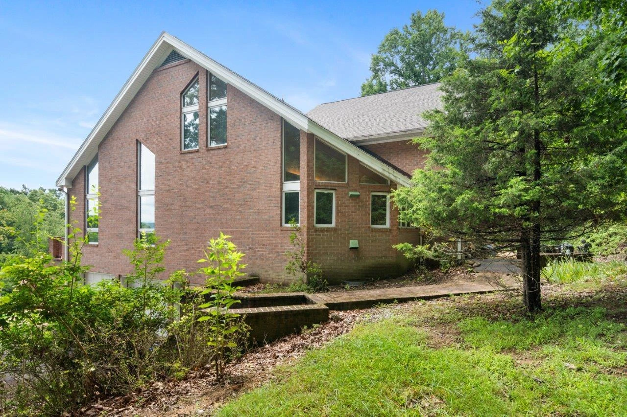 1505 Highland CIR - Photo 62