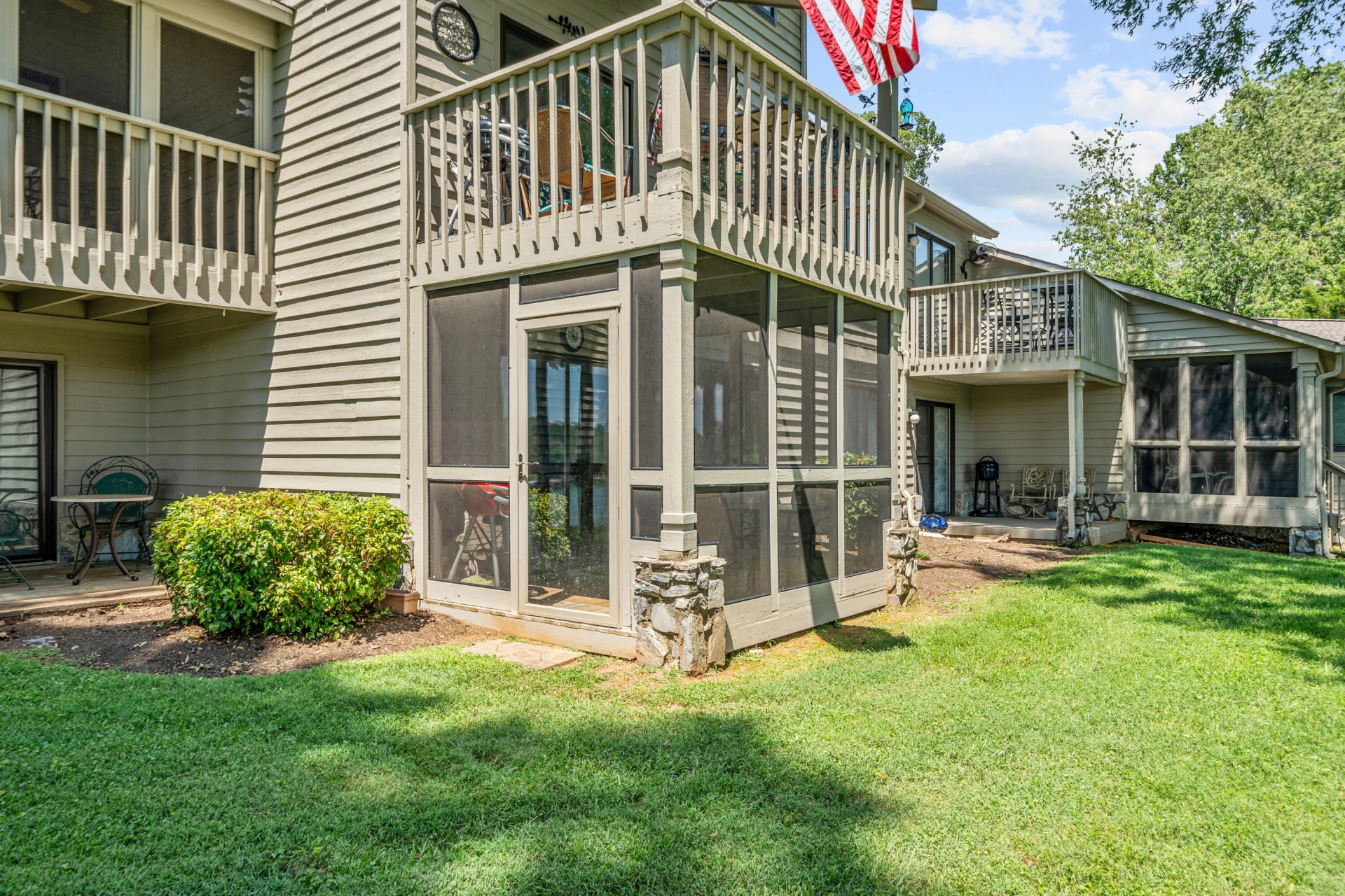289 Shoreline Marina CIR #113 - Photo 2