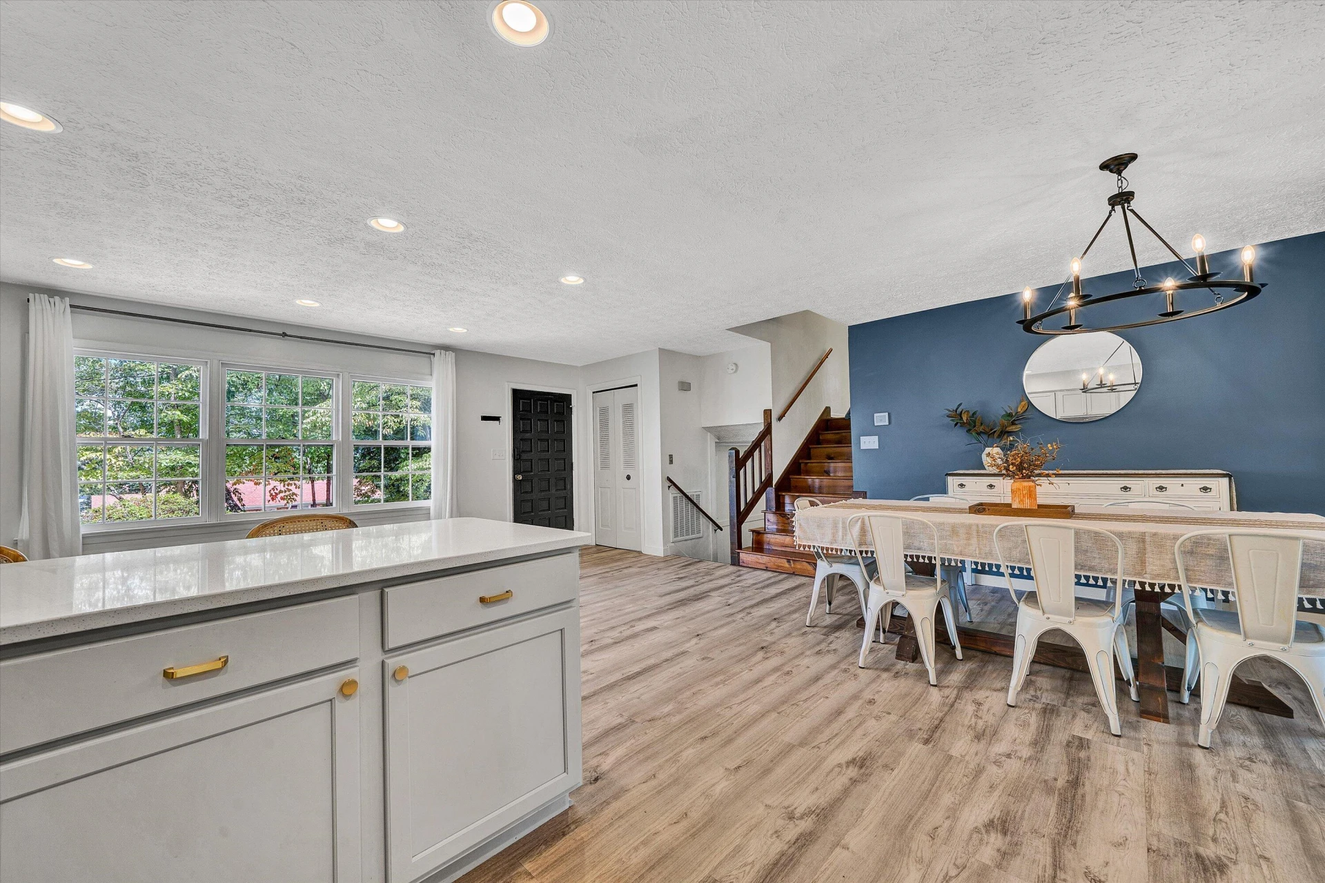105 Simsbury LN - Photo 10