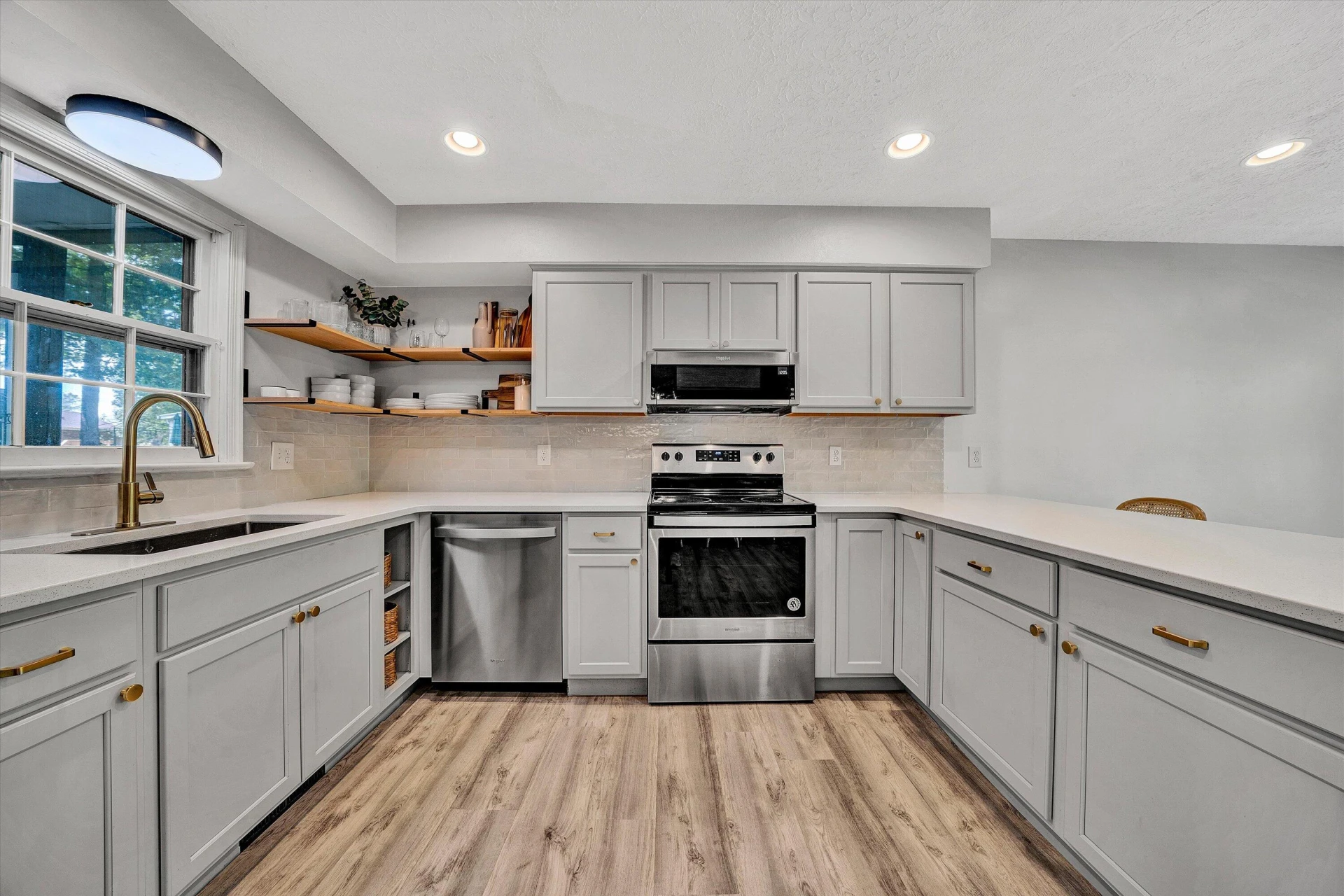 105 Simsbury LN - Photo 11