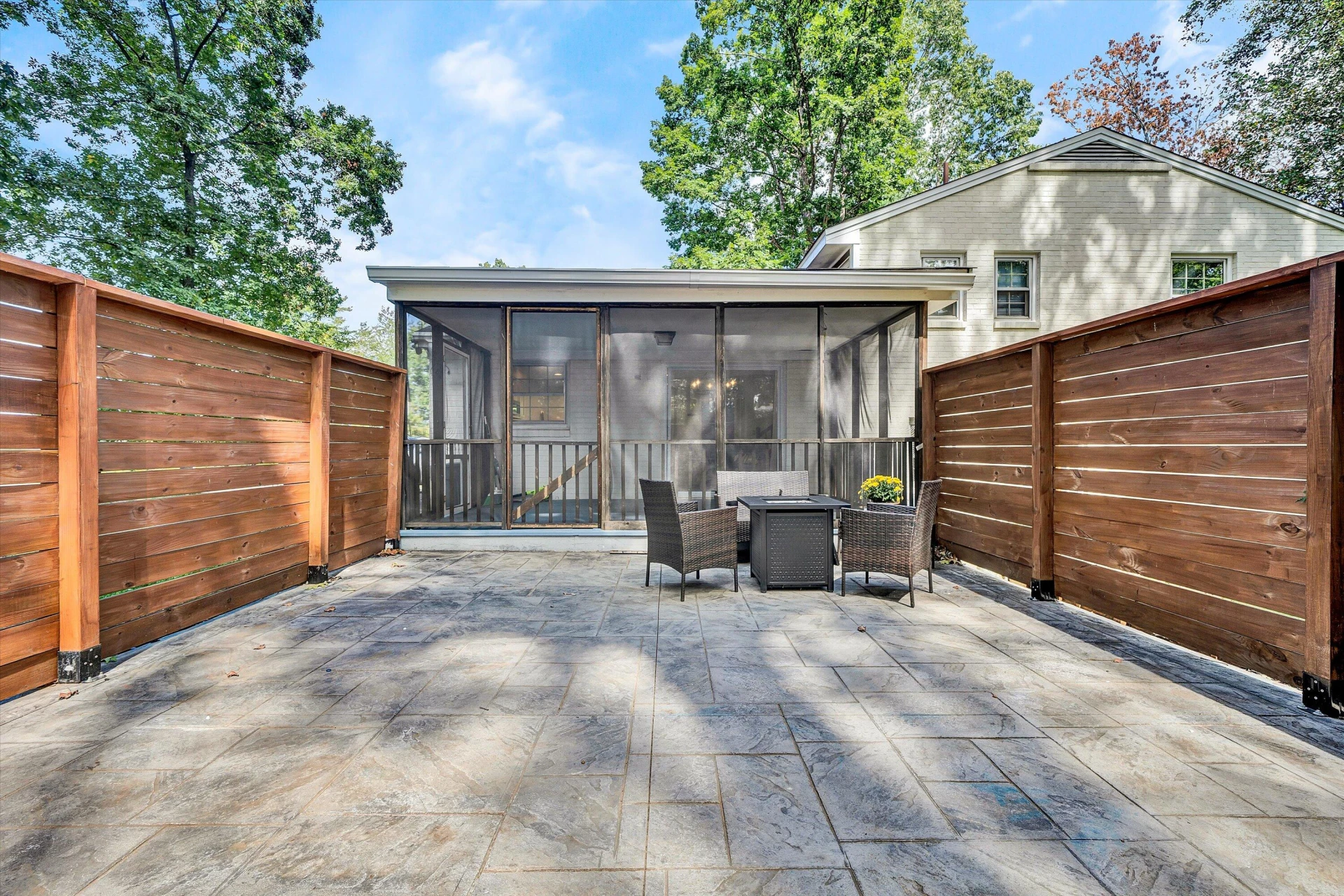 105 Simsbury LN - Photo 30