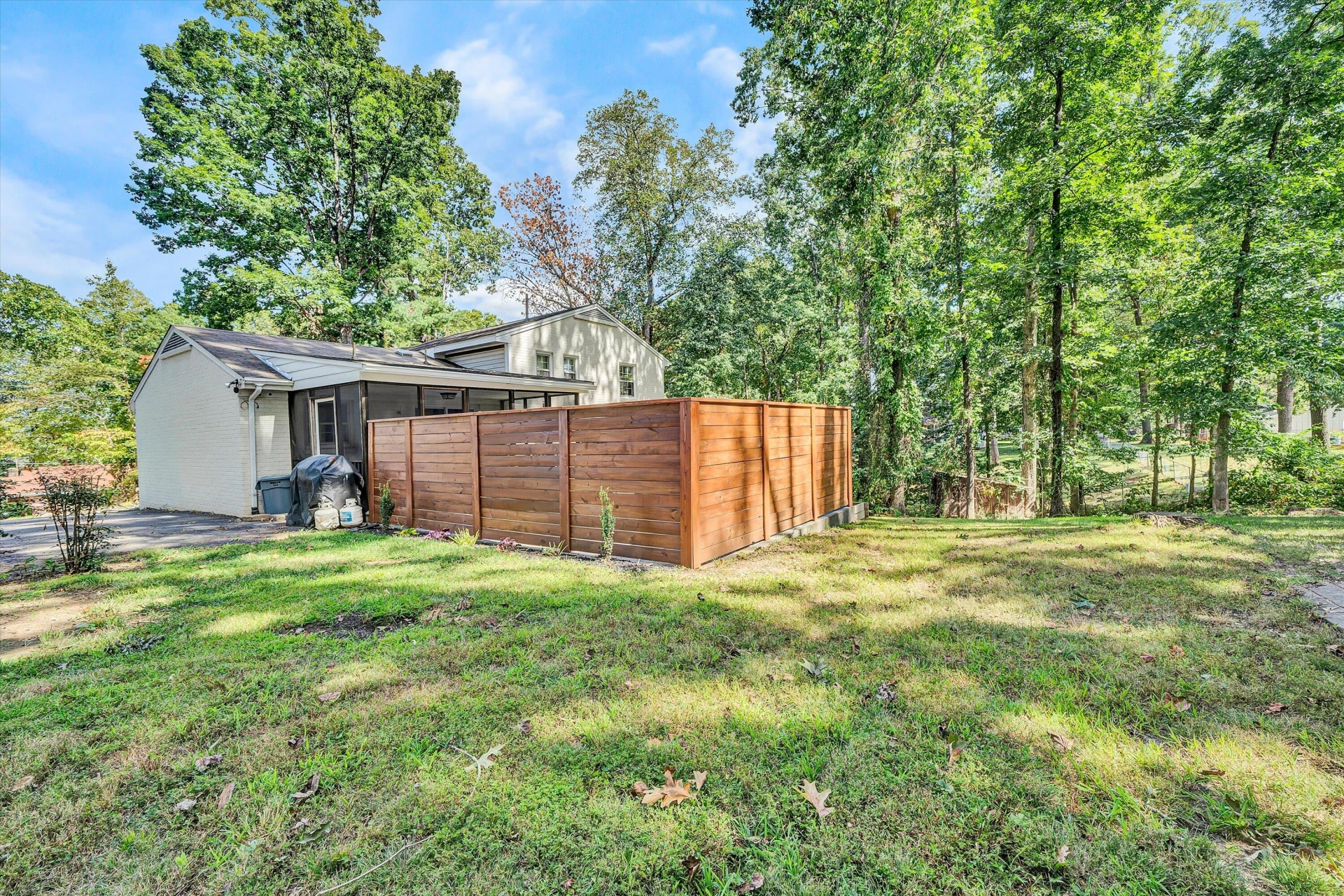 105 Simsbury LN - Photo 33