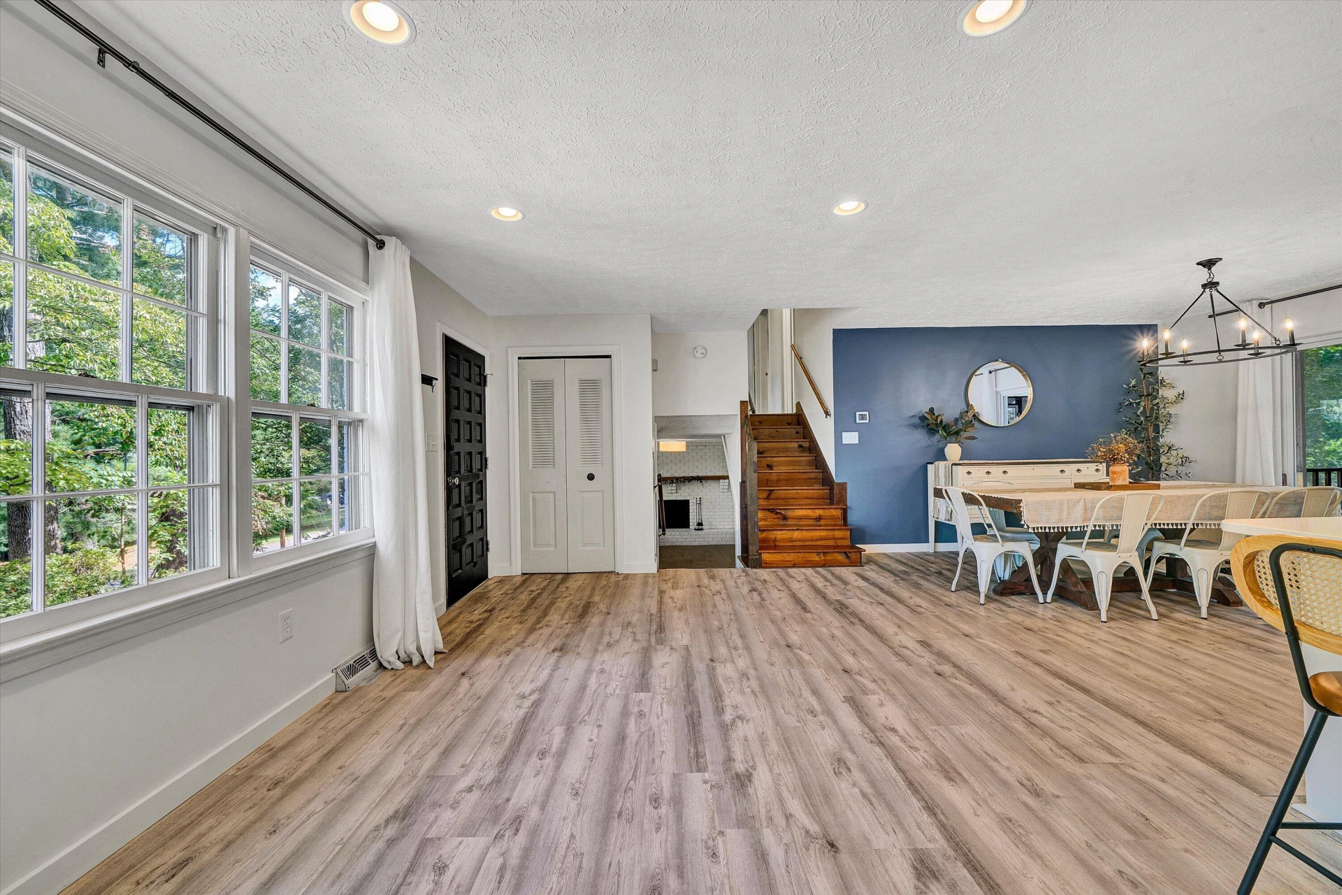 105 Simsbury LN - Photo 5