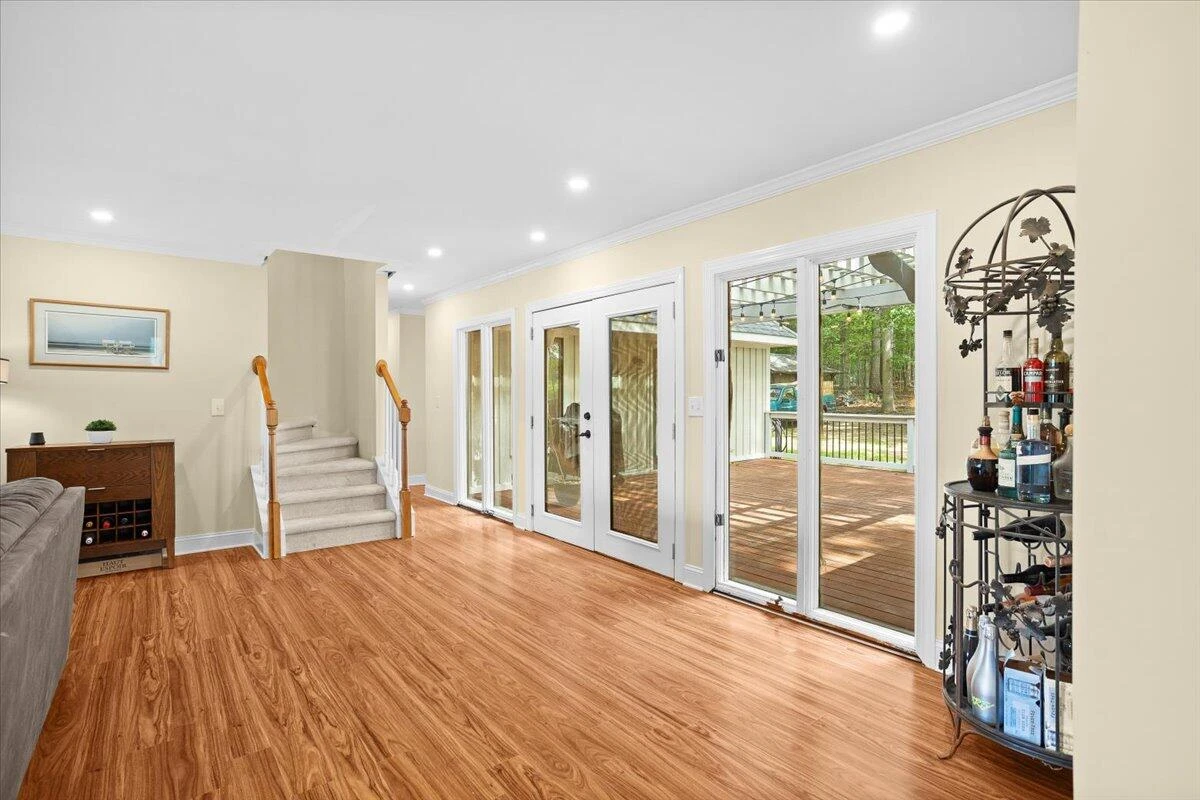606 Surrey DR - Photo 29