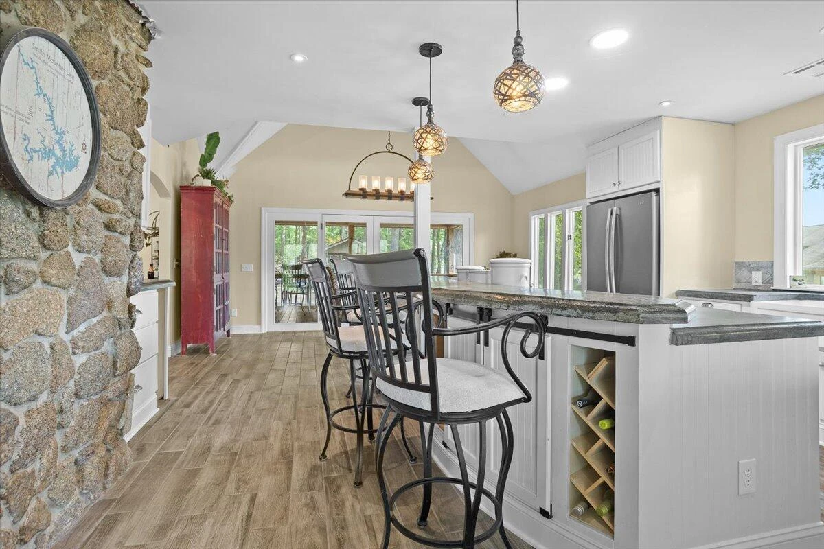 606 Surrey DR - Photo 36
