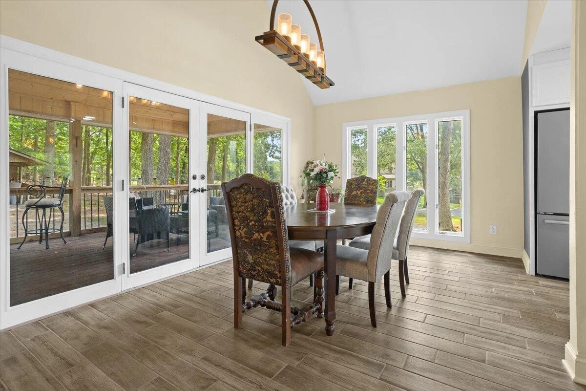 606 Surrey DR - Photo 39