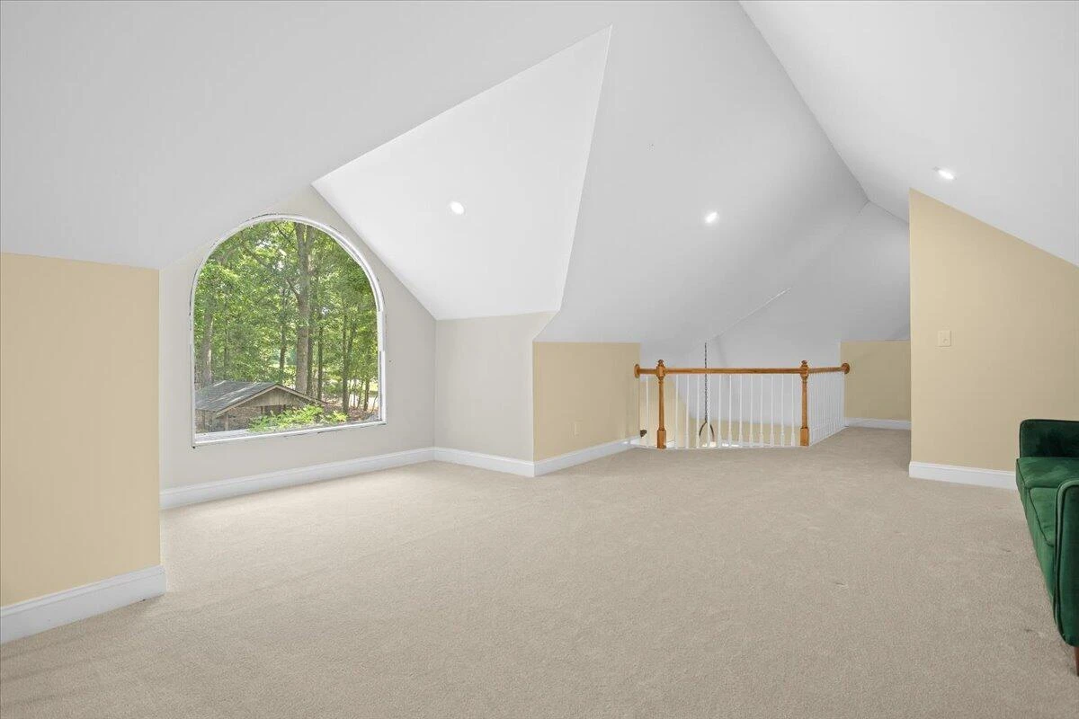 606 Surrey DR - Photo 52