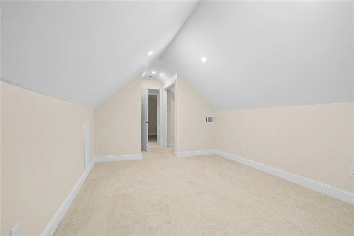 606 Surrey DR - Photo 58