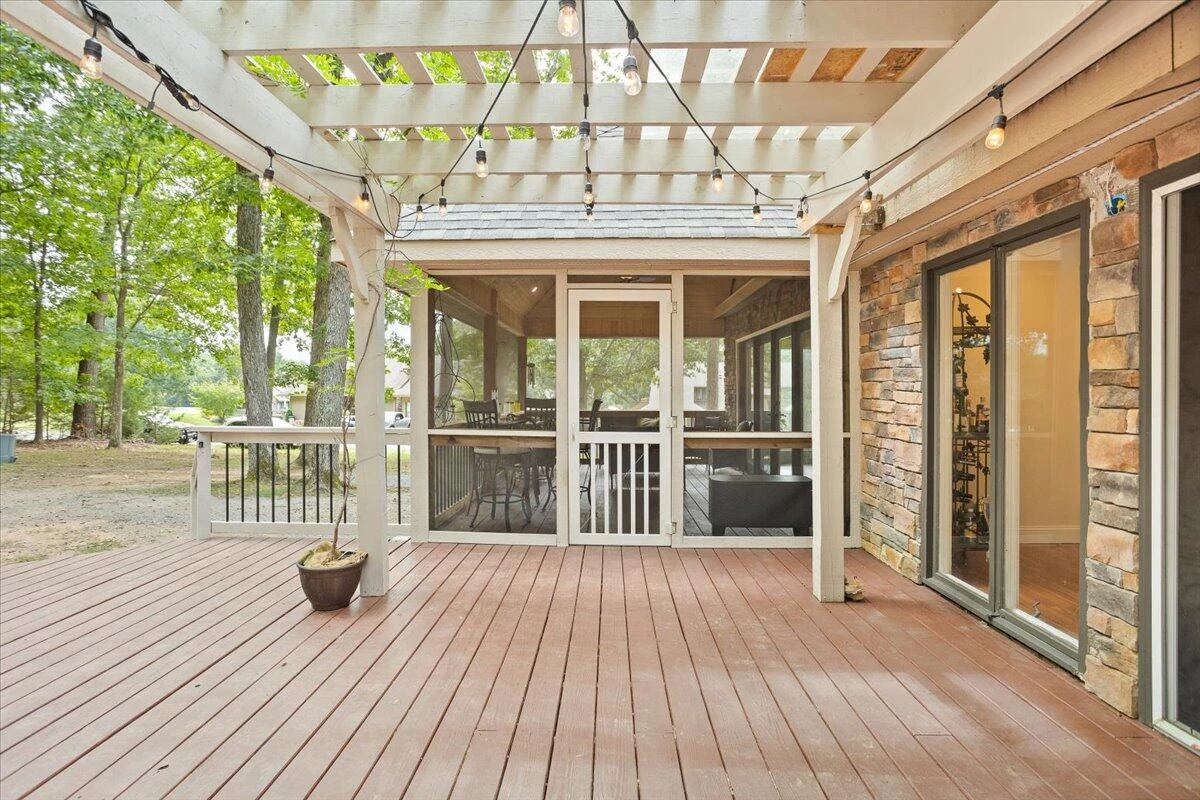 606 Surrey DR - Photo 63